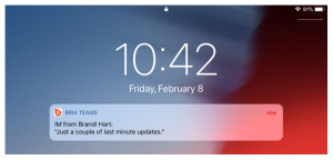 The new IM notification is on the iPad lock screen.